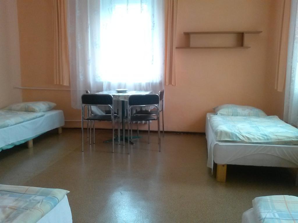 Hostel Pod Zielonym Kogutem Duszniki Zdrój Pokoj fotografie