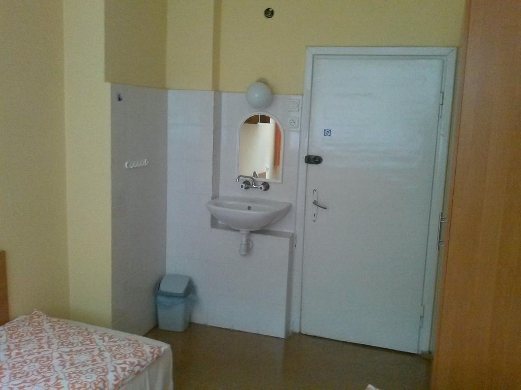 Hostel Pod Zielonym Kogutem Duszniki Zdrój Pokoj fotografie